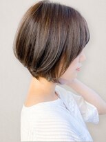 アットラップレーヴ(attrape-reve)&nbsp;くすみベージュマロンベージュ前下がりボブフェザーショートヘア