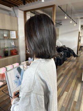 ラヴィエール(LAVIERE by R-EVOLUT) 白髪ぼかしハイライト　グレーアッシュ　柏駅