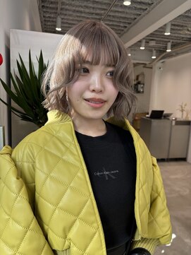 イル 天神西通り店(ill) ベージュカラー