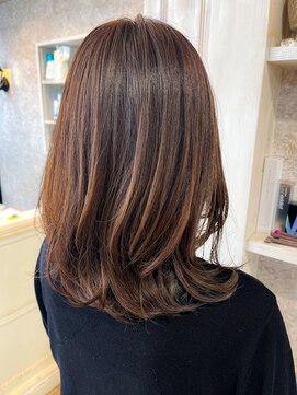 キャアリー(Caary) 福山美容室Caaryショコラブラウンミディアムロング20代30代40代