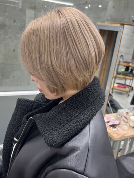 ウェーリング(Welring) ミルクティーベージュ　ブリーチ２回　大阪心斎橋