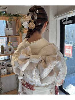 ビーミーヘア(be me HAIR)の写真/冠婚葬祭のお着付も◎早朝OK！レンタル衣装も充実した着付けサロンで特別な一日を彩りましょう。