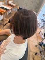 ポルム パプリカ(polum paprika)&nbsp;大人可愛い耳だしショート丸みショート大人ボブ小顔カット