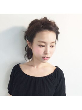 ヘアー メイク ミート(hair make Meet) くるりんぱ&編み込みローポニテ