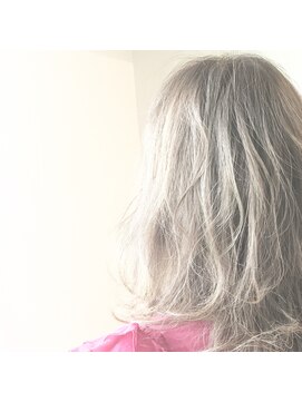 ラべリー 池袋(LOVELEY) お客様Style62 ホワイティアッシュ