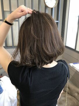 美容室 エイミー(H'Amie) スモーキーベージュ ハイライト