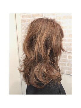 ビーダッシュアヴェダ(B dash AVEDA) グレージュロング