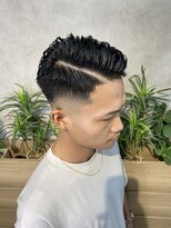 フィーネ 柏(Fi-Ne)&nbsp;サイドパート×スキンフェード