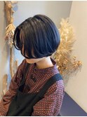切りっぱなしで雰囲気抜群！ショートボブ