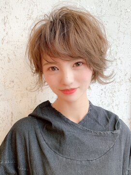 美容室 ウィズ 鎌ヶ谷店(Wiz) シルキーベージュ大人可愛い外ハネショート