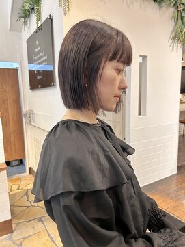 ココロクレド(COCOLO credo) さらっと大人ボブ × 葡萄カラー