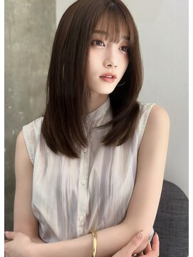 シア(XIA) XIA 金山 大人可愛いセミロング