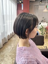 イロ(iro)&nbsp;ドライですっきりおさまる丸みショートボブ/ダークグレージュ