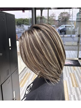 ストゥー(StueW.) ご出産前での放置しやすいハイライト[倉敷][岡山][倉敷美容室]