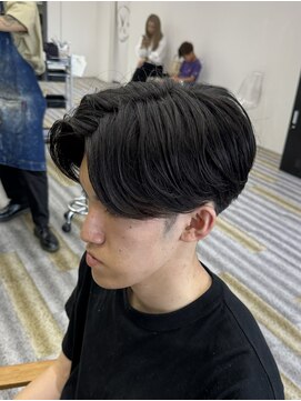 アフューズバイストゥー(Vfuse by StueW) センターパート×ニュアンスパーマ