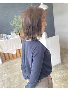 ニド(2do) 切りっぱなしボブ&ココアベージュ