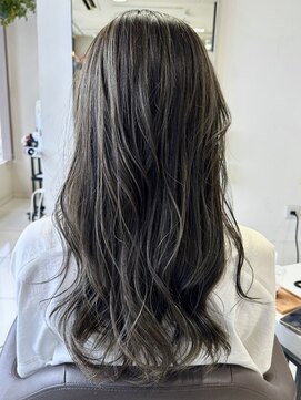 ラック 由比ヶ浜(LUCK) アッシュブラウン×たっぷりハイライト