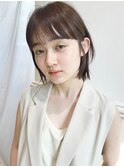 ミニボブオリーブベージュフルバング切りっぱなしボブ外ハネボブ
