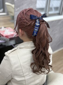 エルディ 大宮(eldy) ねじりポニーテール