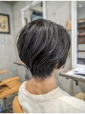 ワックス仕上げのレディースショート
