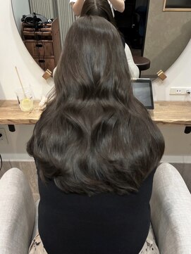 シア 綾瀬店(SHEER) 透明感たっぷりオリーブグレージュ