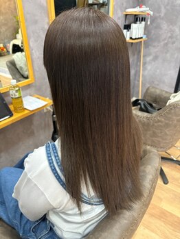 髪のダメージを補修し、髪本来の美しさへ導きます！思わず触れたくなるような美艶ヘアへ☆