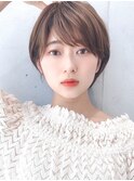 前髪パーマくびれショート前髪あり菱形ショート簡単スタイリング