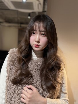 リラエ(Lyrae) 大人っぽバランスの似合わせ ゆったりウェーブ