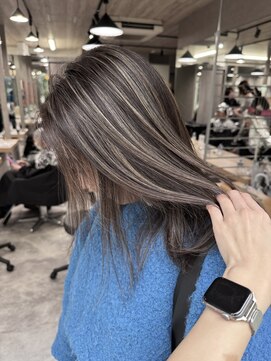 レディアル 大宮(REDEAL ope.) 【ハイライト】ベージュハイライトバレイヤージュ