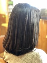 ララテラス(LaLa Terrace)&nbsp;アッシュベージュ×ツヤ感肩下ロブ