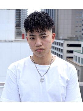 メリケンバーバーショップ コウベ(MERICAN BARBERSHOP KOBE) 七三オールバックツイストパーマかき上げヘアコンマヘア142