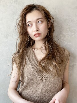 アイティー バイ アルバム 浦和店(IT by ALBUM) ラフウェーブ_オリーブカラーハイライトカラー_47641