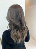 透明感グレージュカラー