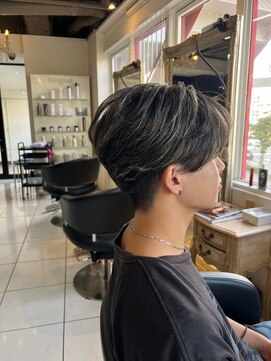 アイズ 海老名(AIZU) シースルーマッシュ ニュアンパーマ メンズハイライト