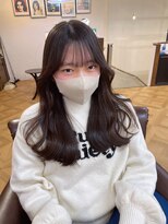 インビテーション(invitation) 顔周りカット 前髪ぱっつん 顔周りストレート