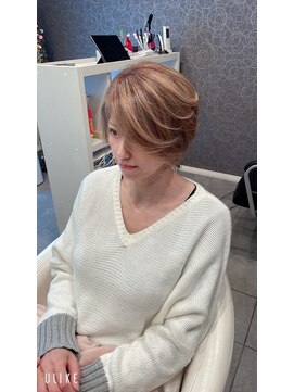 ノエル(Noel) 前髪なし前下がりショートグラ