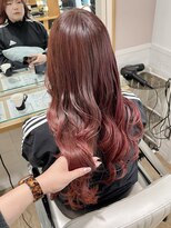 ネオリーブ チロル 横浜西口店(Neolive CiroL.)&nbsp;チェリーピンク グラデーション ブリーチ 暖色カラー