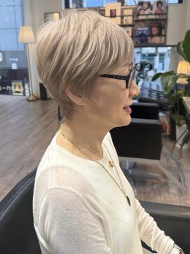 コラソン(corazon) ホワイトベージュカラー