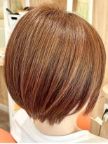 街ノビヨウシツ&nbsp;丸みのあるショートボブ