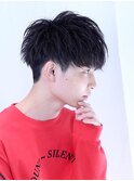 黒髪ツーブロ刈り上げ無造作マッシュ