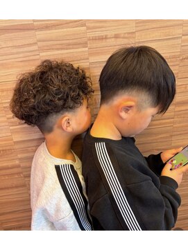 ヘアーデザイン ゼロ(HAIR DESIGN ZERO) キッズカット、パーマ