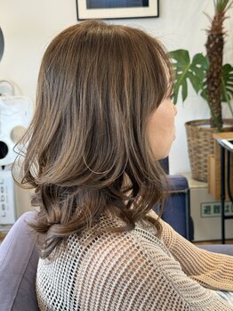 東京美粧の写真/グレイカラー希望の方必見！渋谷銀座の技術で、髪に優しく、艶感もUP♪髪質に合わせた薬剤で、理想の色味へ