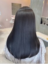 湿気や乾燥に左右されない扱いやすい髪へ！柔らか＜自然な仕上がりが続きます◎普段のお手入れを楽に！