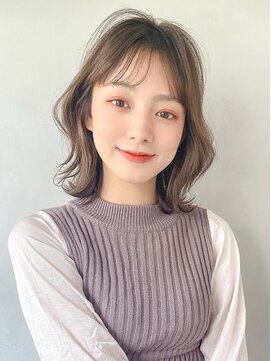 レア 表参道(L'ea) 大人ガーリーダークアッシュミディアムレイヤー似合わせカット