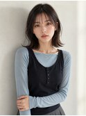 ミディアムボブ 外はね ニュアンス 透明感