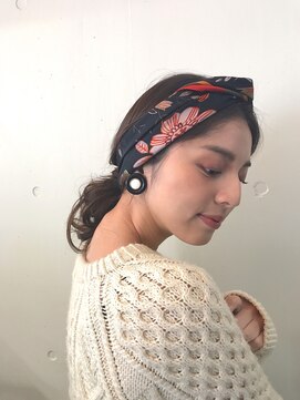 リパブリッシュ バイ ゴズウェルヘア(Republish by Goeswell Hair) スカーフ簡単アレンジ