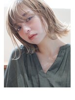 エミイ 鎌倉(eMii.) ハイベージュ外ハネこなれボブ【eMii. 鎌倉】
