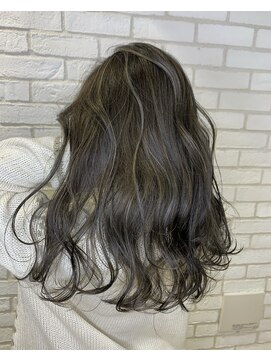 ラフ トーキョウ(RAF TOKYO) instagramでも話題！会社でも怒られないtaku西海岸風ハイライト