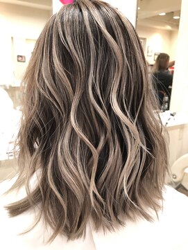 ウォンク(WONK.) [WONK.] 立体感ハイライトバレイヤージュ