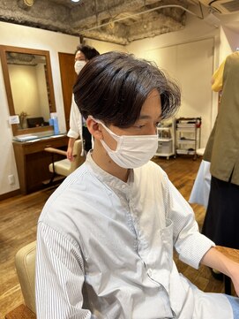 エクリ 麻布十番(equri) ニュアンスセンターパート